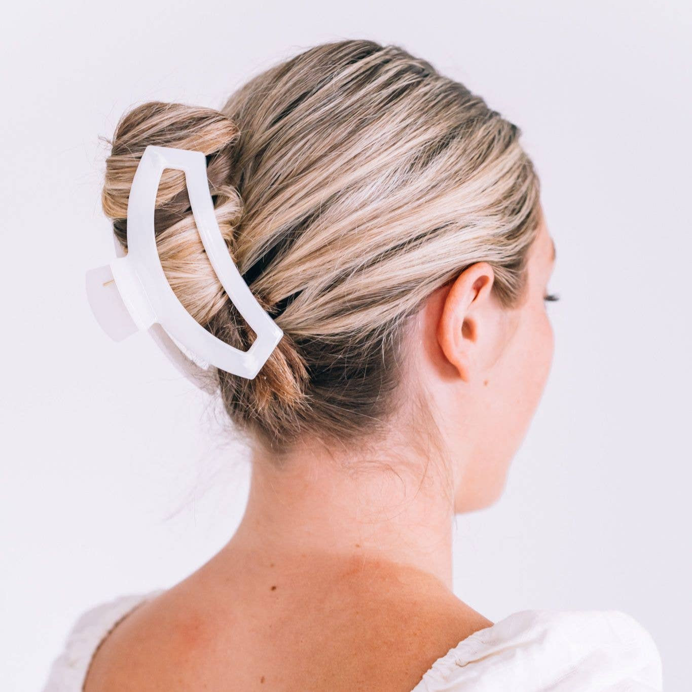 Open Hair Clip | Medium | Coconut White