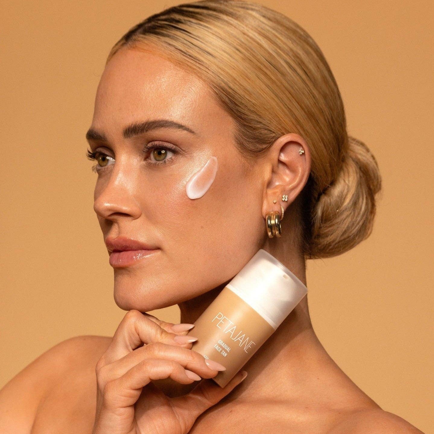 Gradual Face Tan