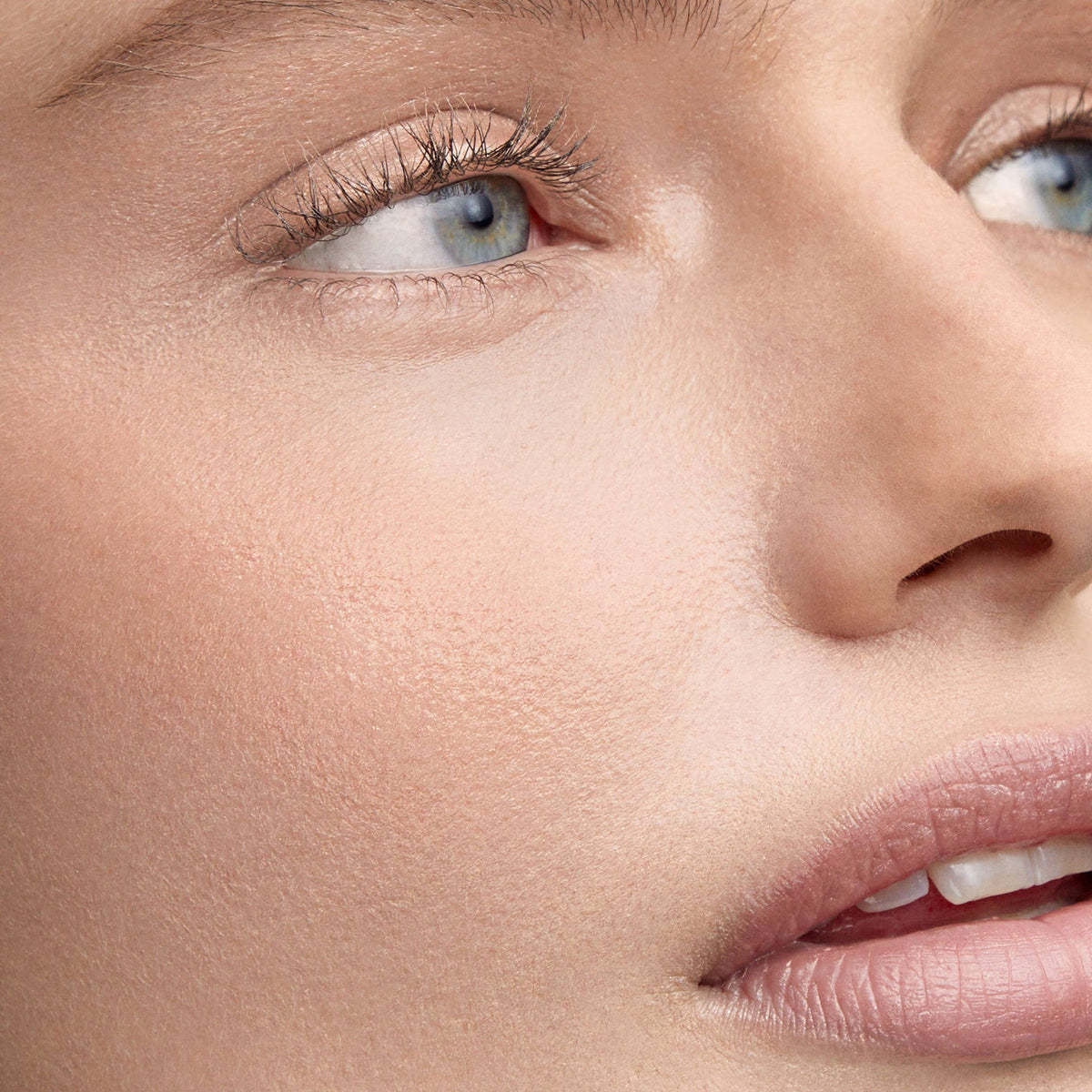 Vital Skin Foundation Stick