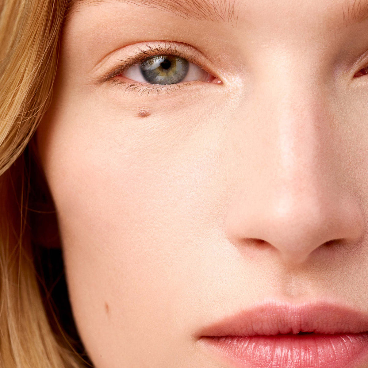 Vital Skin Foundation Stick