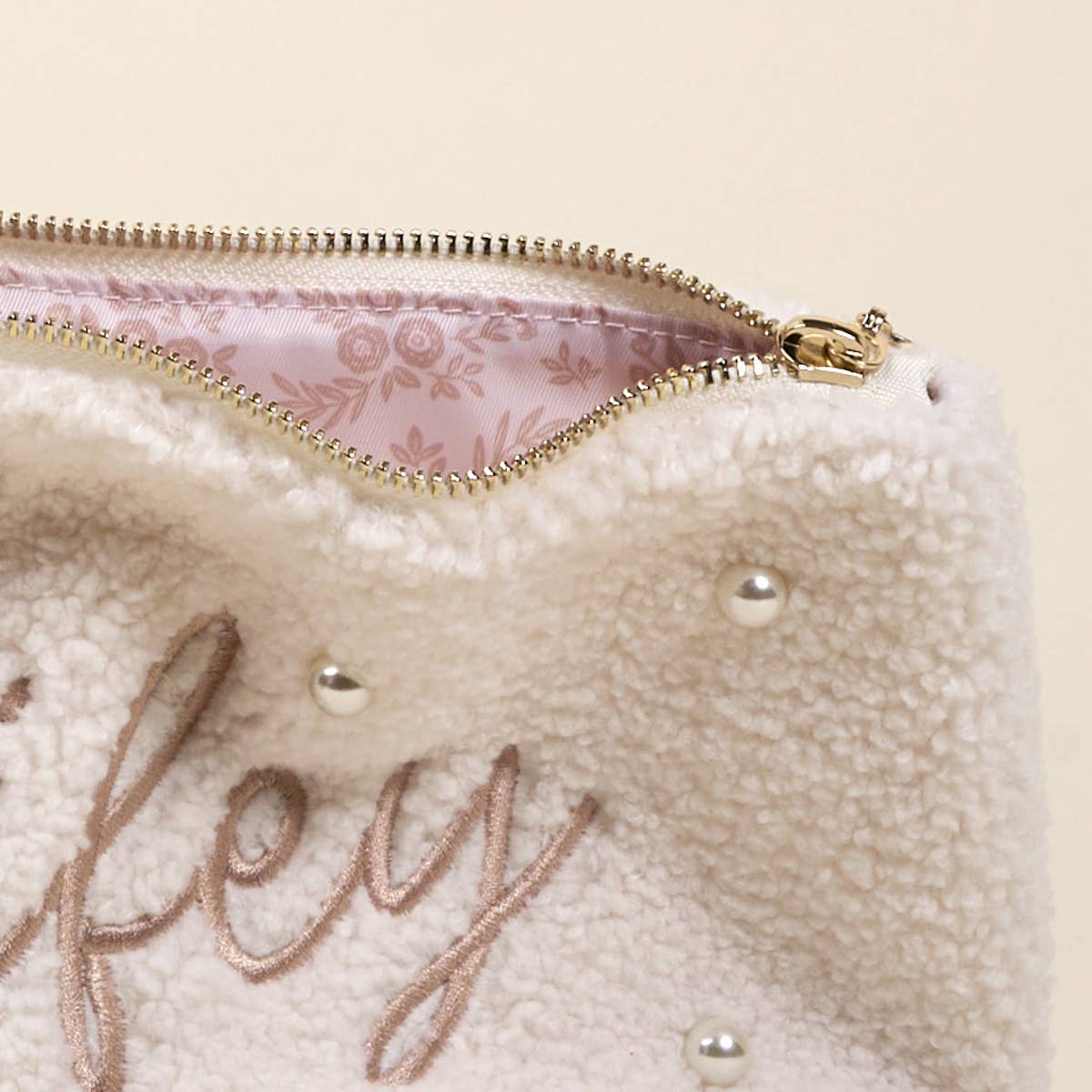 Teddy Pouch