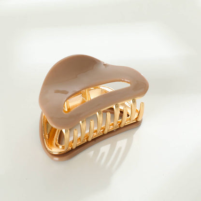 Nadia Medium Curved Metal Claw Clip