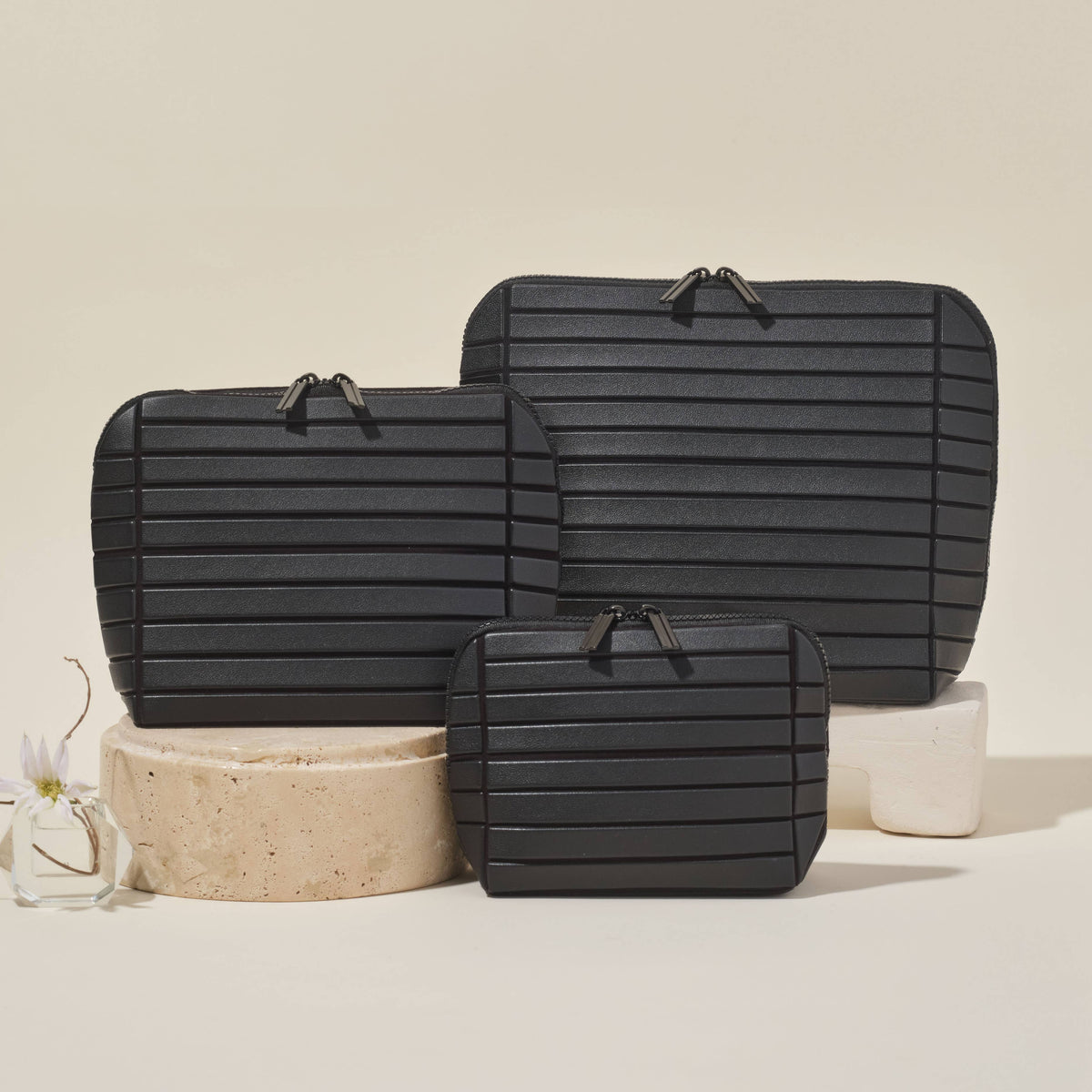 The Medium Onyx Traveller