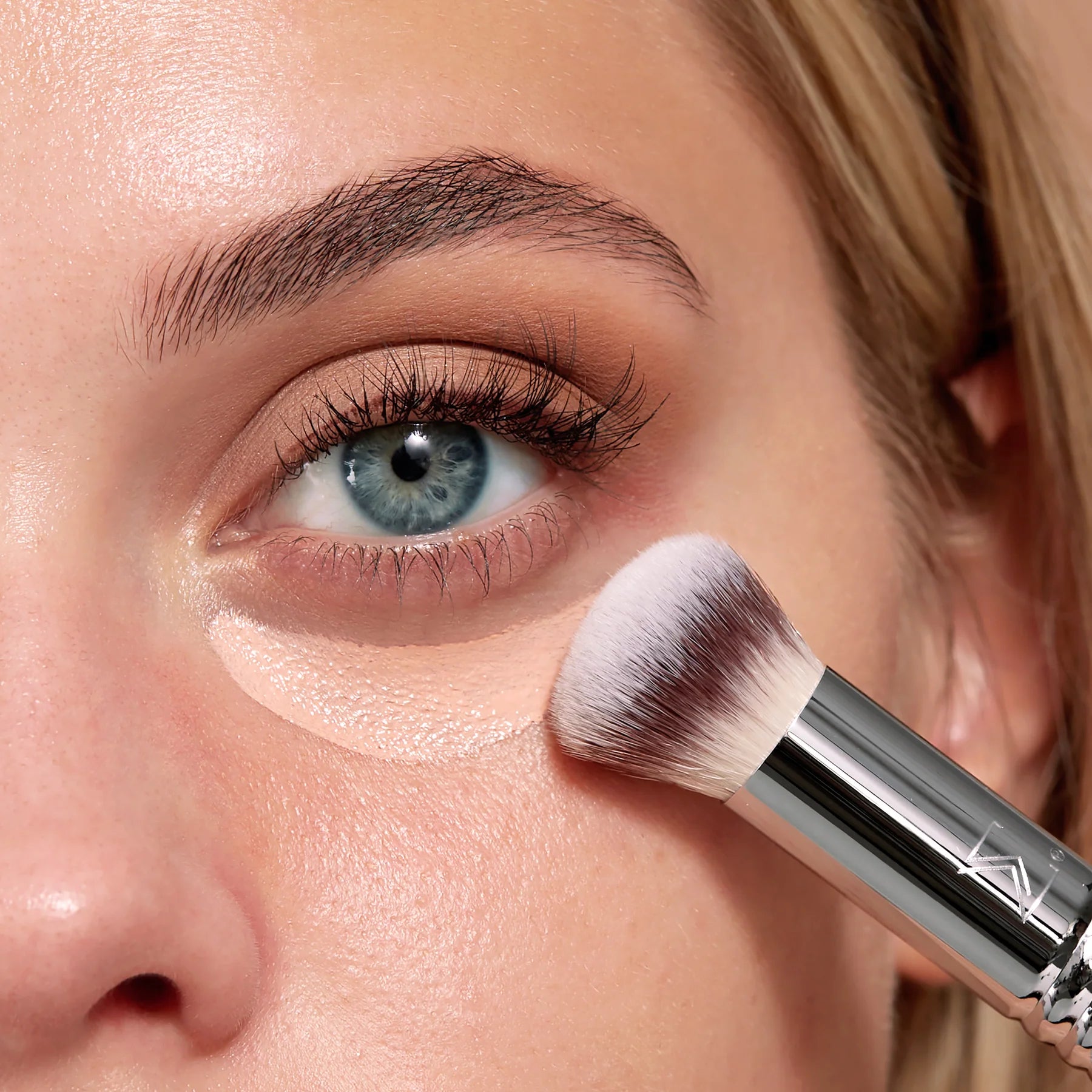 F26 Domed Concealer