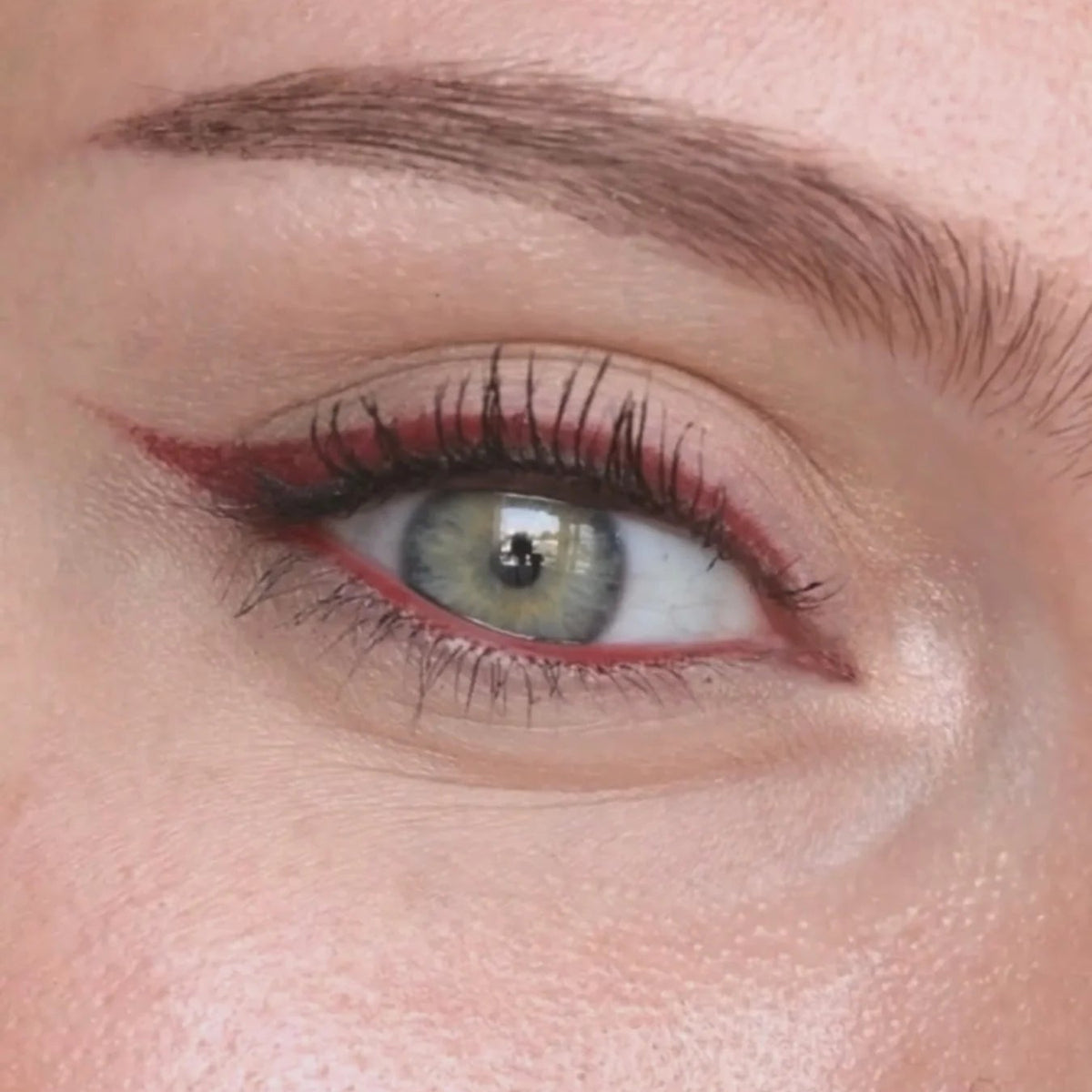 Satin Eyeliner