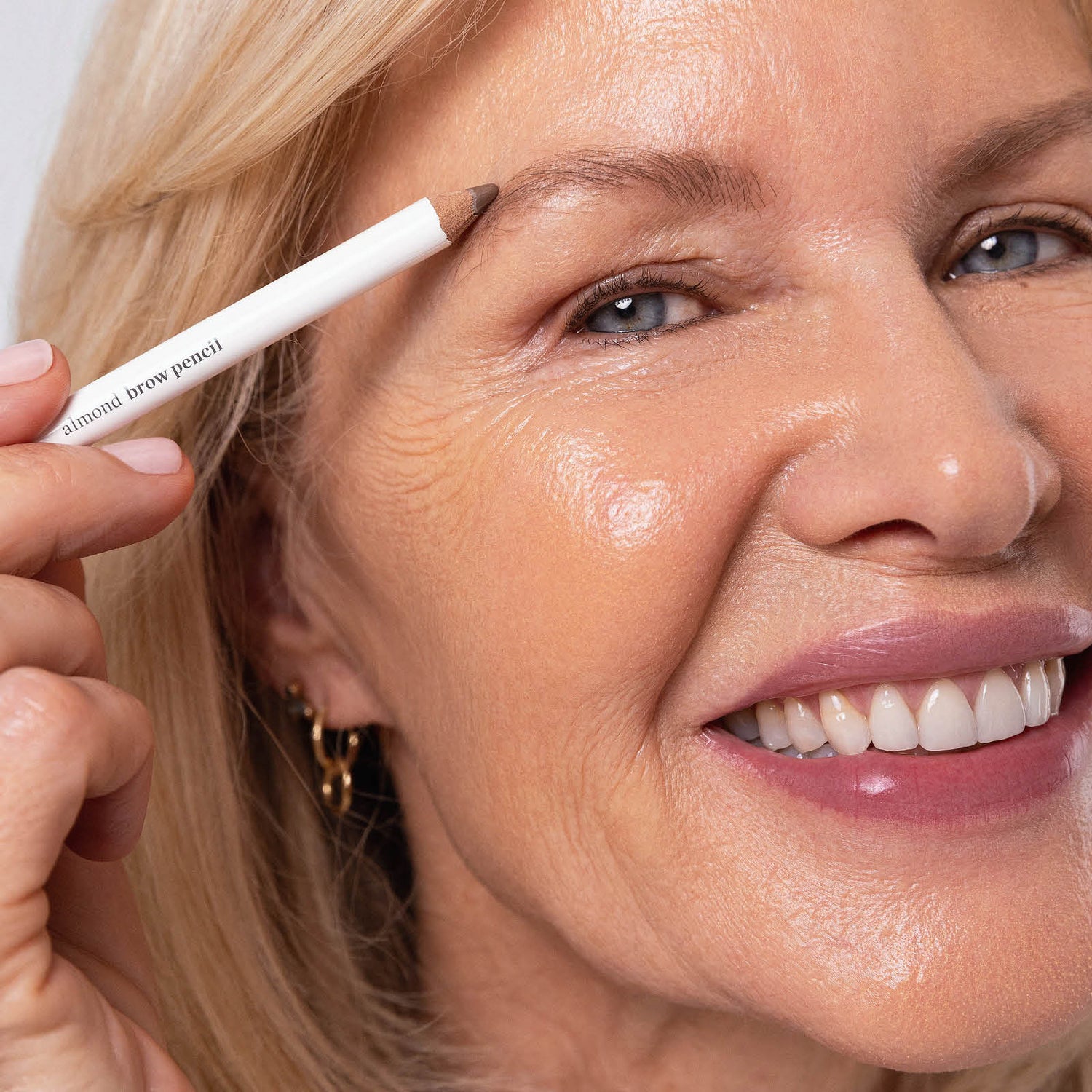 Almond Brow Pencil