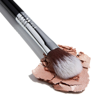 F03 High Cheekbone Highlighter™ Brush