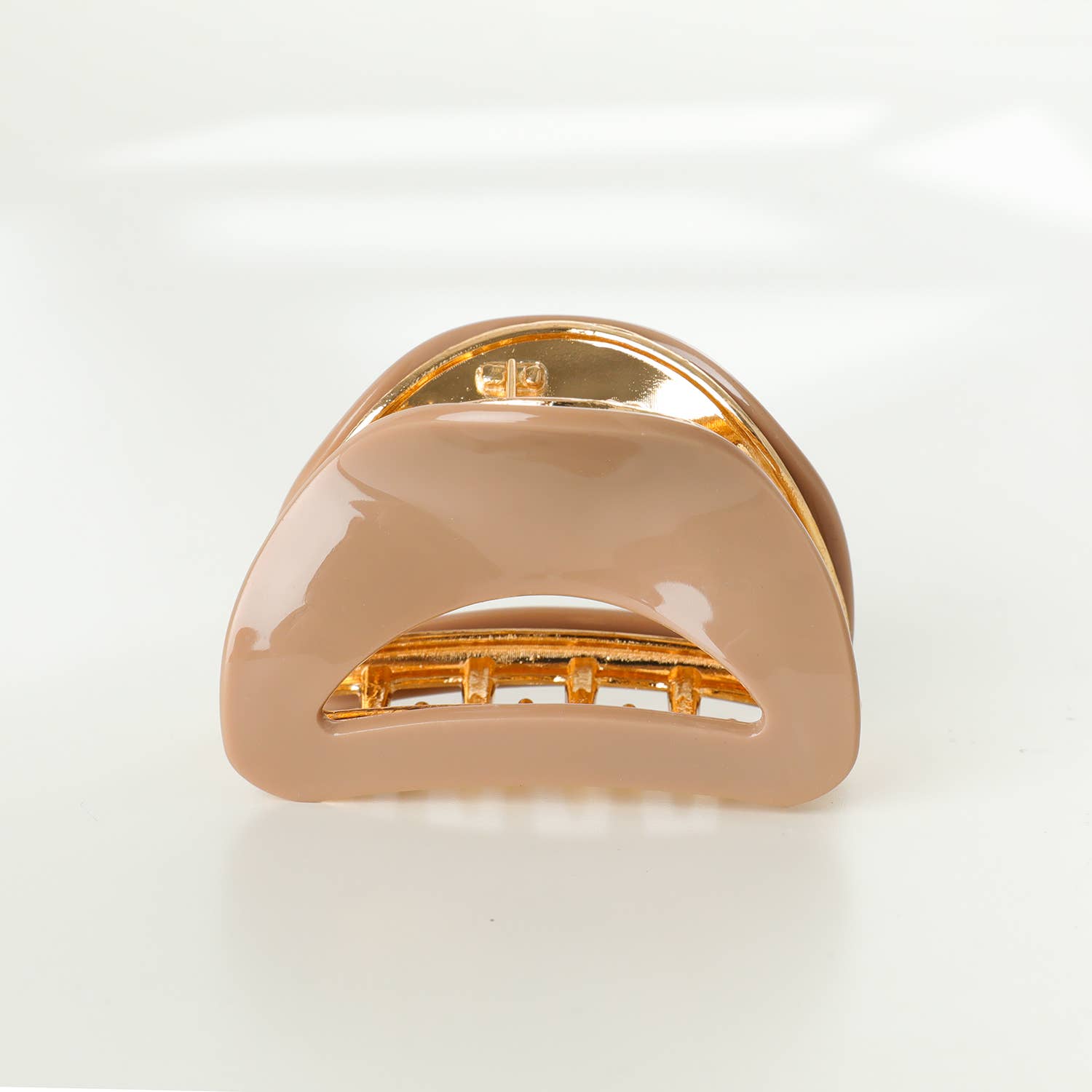 Nadia Medium Curved Metal Claw Clip