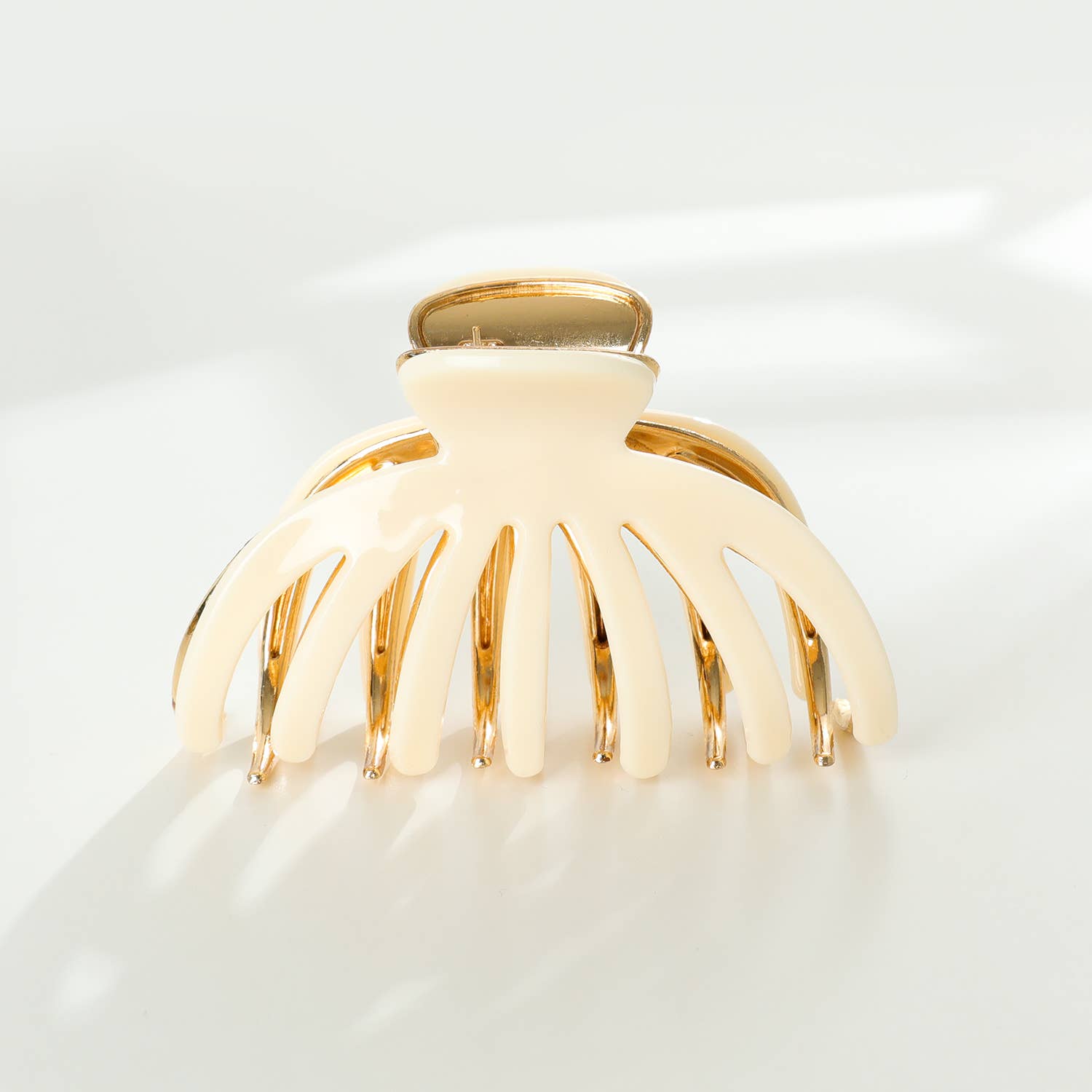 Hailey Large Gold Metal Octopus Claw Clip