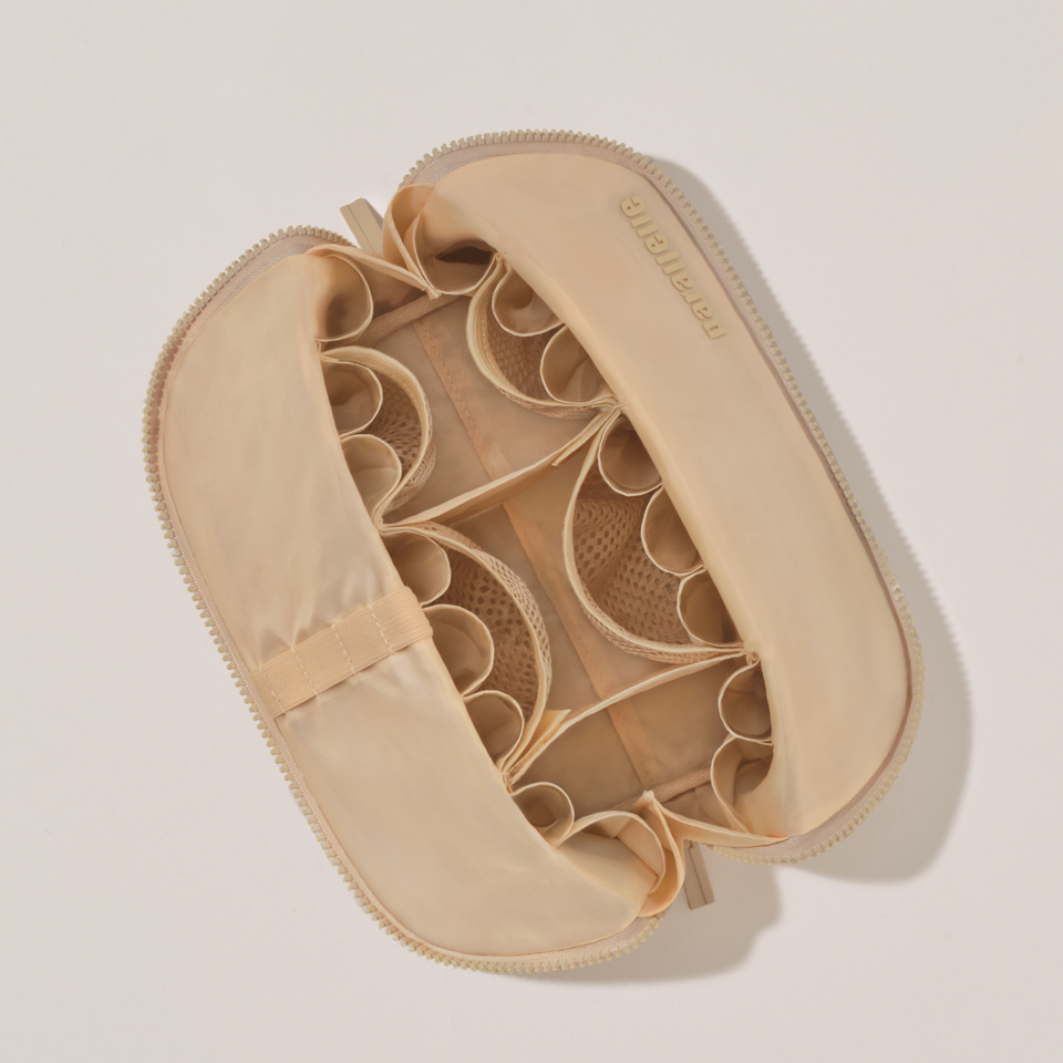 The Medium Bisque Traveller