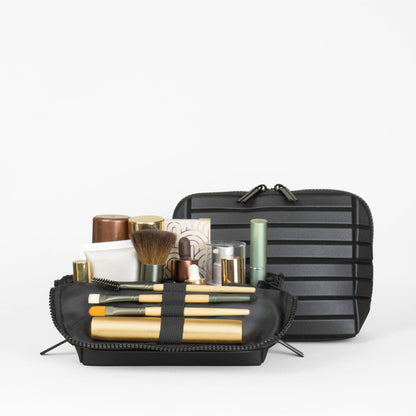 The Small Onyx Traveller