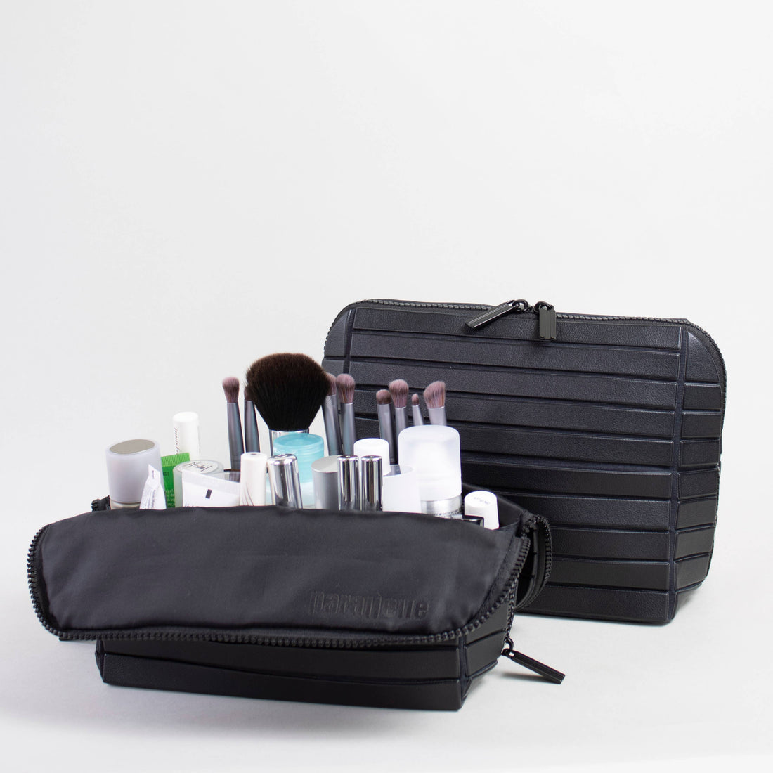 The Medium Onyx Traveller