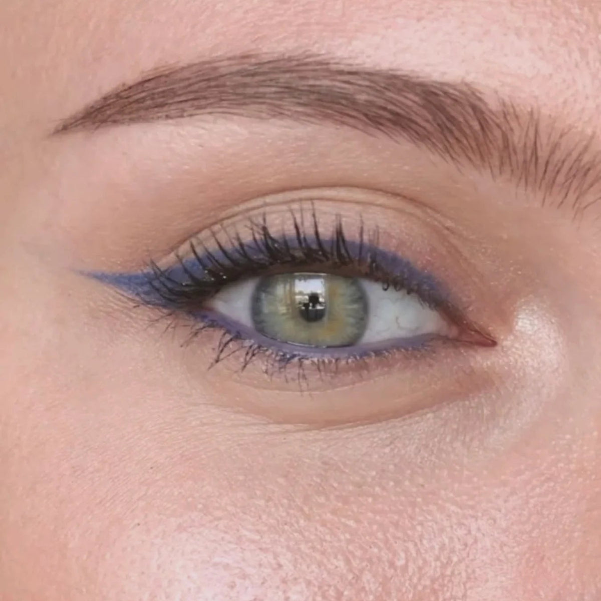 Satin Eyeliner