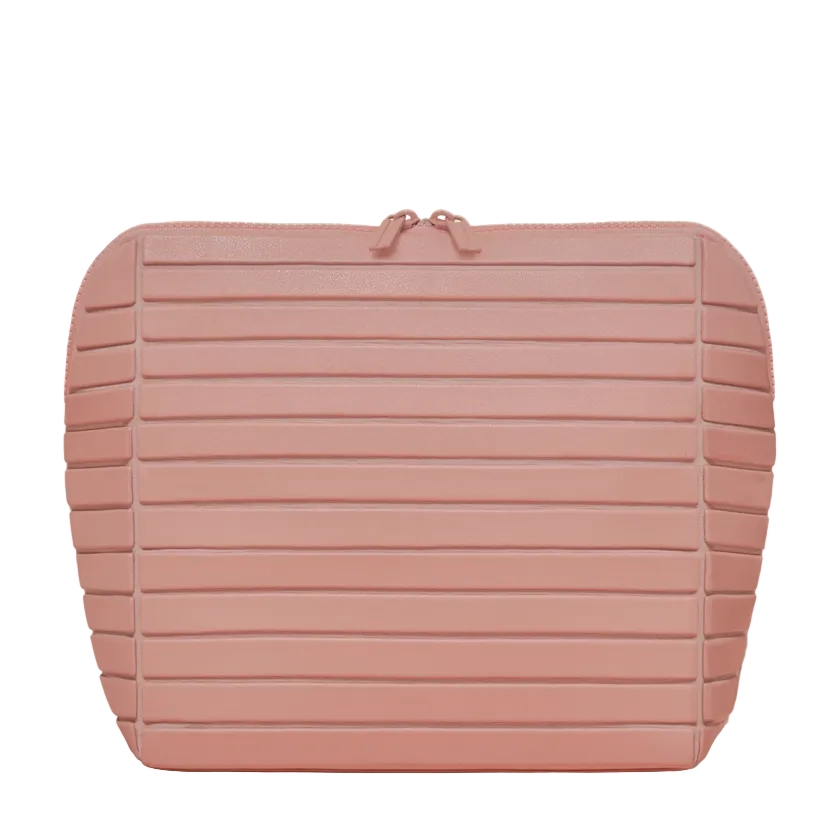 The Large Blush Traveller