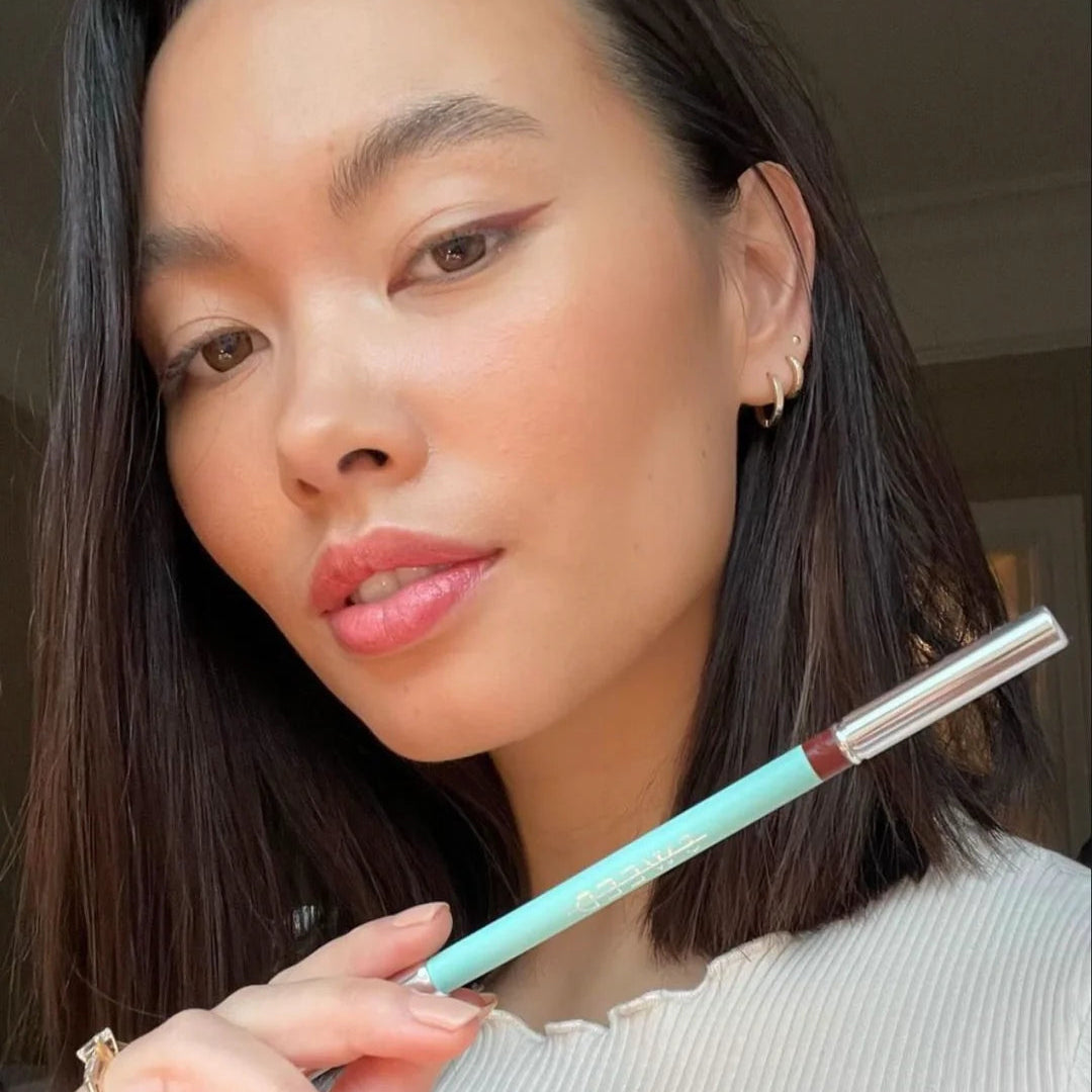 Satin Eyeliner